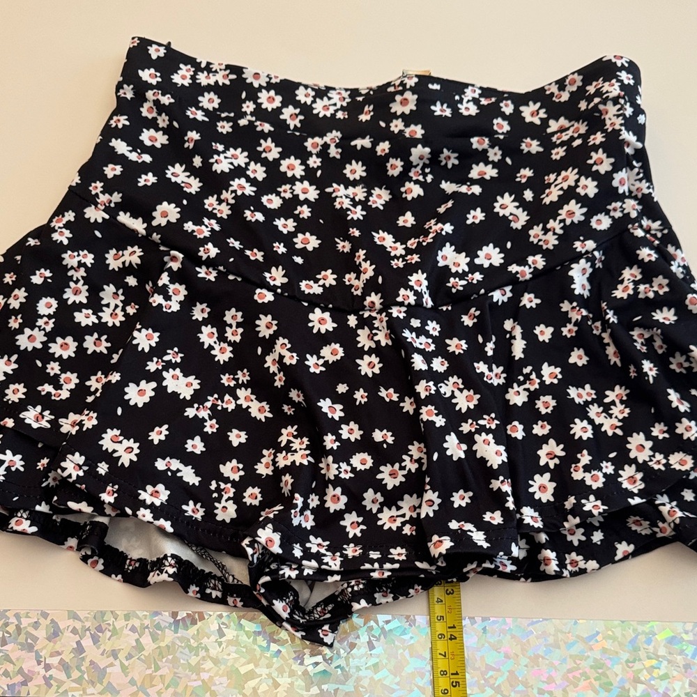 SHEIN Black Floral Women's Skorts